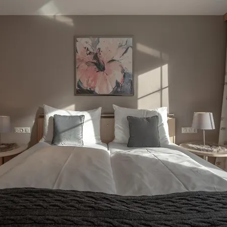 Alojamento de Acomodação e Pequeno-almoço Petit Madlein