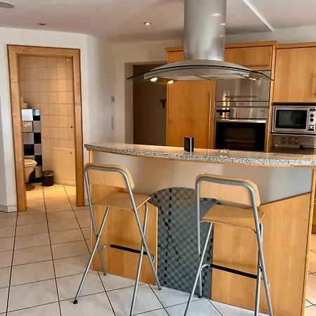 Alojamento de Acomodação e Pequeno-almoço Petit Madlein 4*