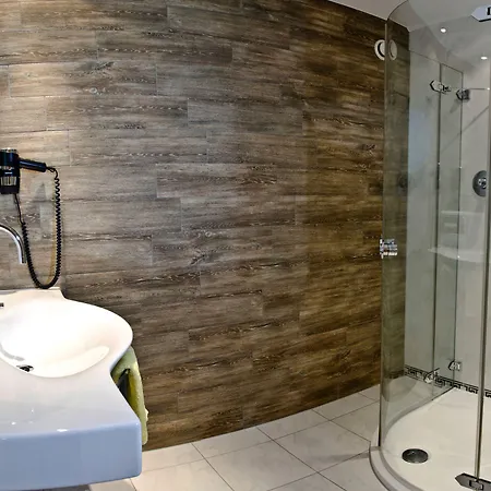 Petit Madlein Alojamento de Acomodação e Pequeno-almoço 4*