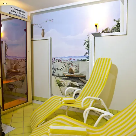 Alojamento de Acomodação e Pequeno-almoço Petit Madlein 4*