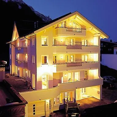 Petit Madlein B&B